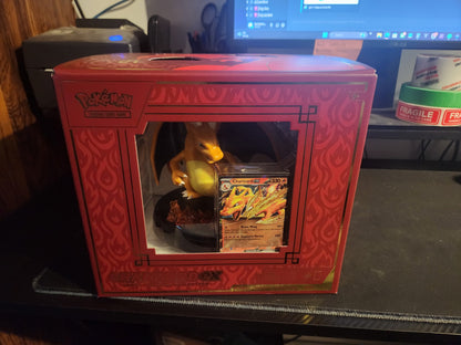 Pokémon Charizard ex super premium collection