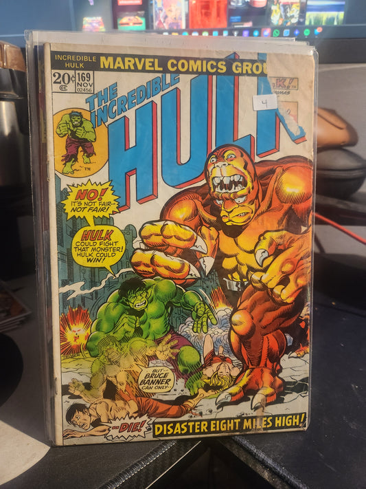 INCREDIBLE HULK #169 1973 ripped cover