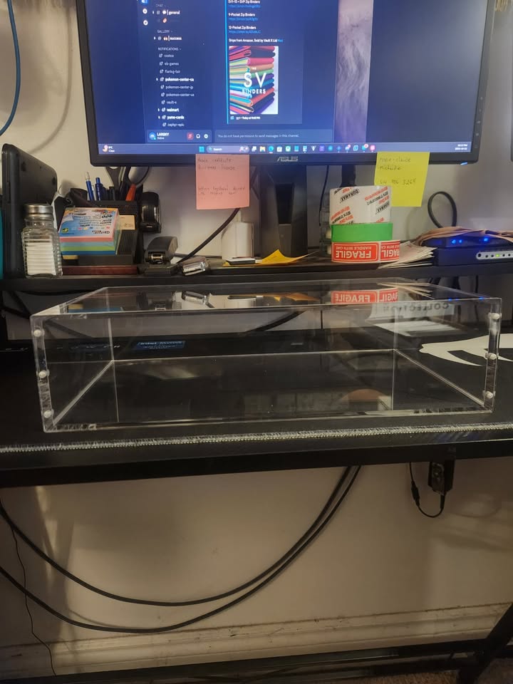 Acrylic Pokémon 151 upc Magnetic Protector case